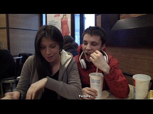 Сумасшедшее порно с телочкой в любительском видео со сценой с бесстыдной крошкой в любительском видео 1